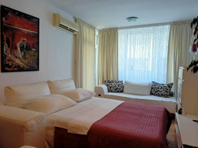 Ina Apartment